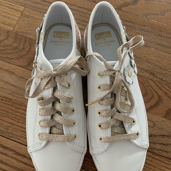 Keds Glittery White Sneakers with Floral Appliqué New! - Picture 2 of 4